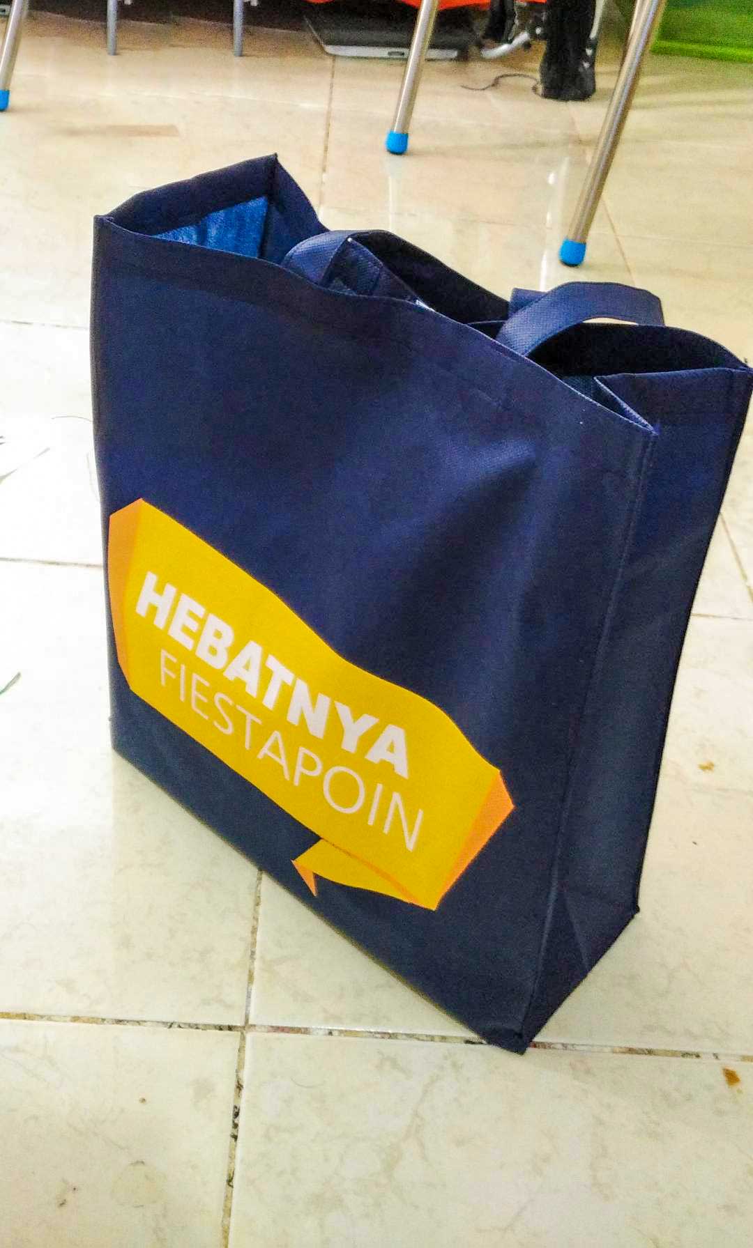 Tas Spunbond 30x40x10 Sablon 2 warna